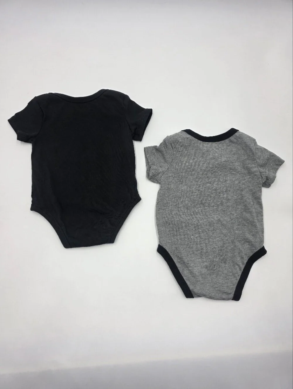 Nike baby boy bodysuit bundle size 3 months